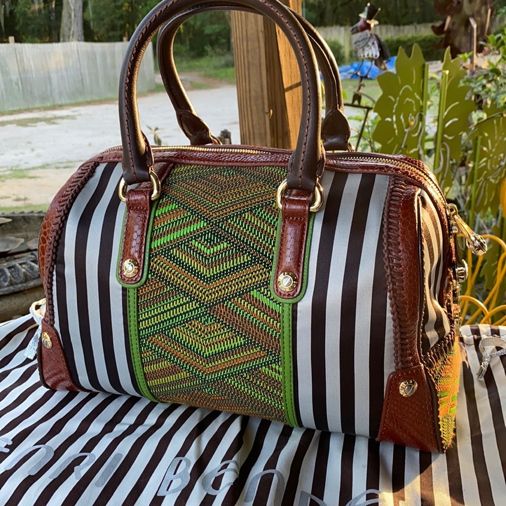 Henri Bendel NWT B&W Plus Barrel Woven Artdeco Bag